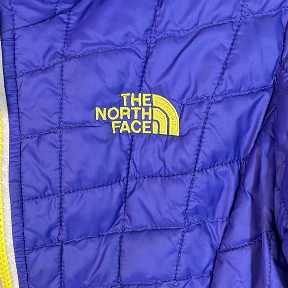 The North Face Girl’s Purple and Yellow Quilted Winter Jacket Coat Size M(10-12) - Picture 2 of 10